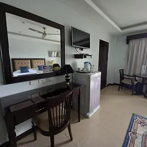 Resort Wild Orchid Angeles
